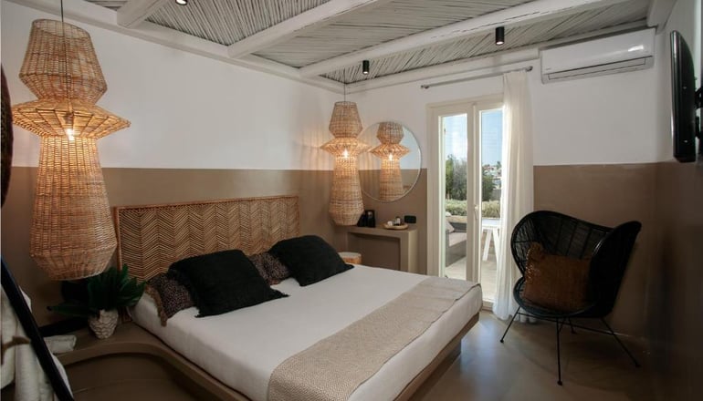 Naxos Euphoria Suites