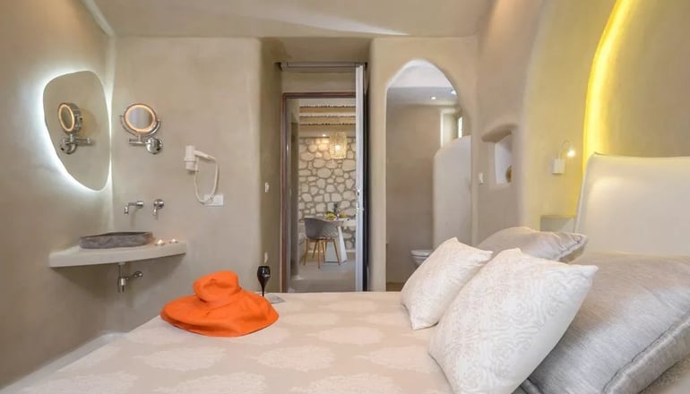 Naxos Euphoria Suites