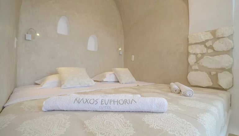 Naxos Euphoria Suites