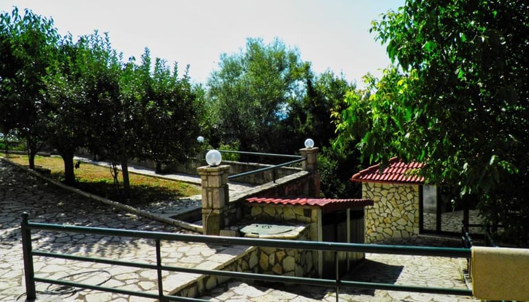 Nefeles Hotel