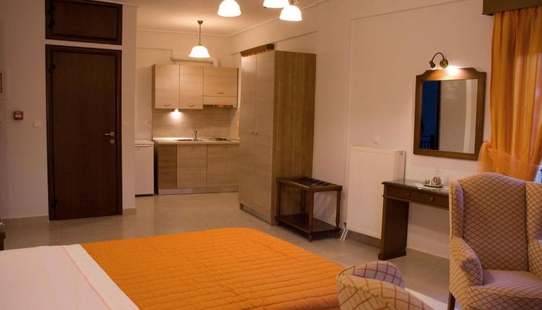 Nefeles Hotel
