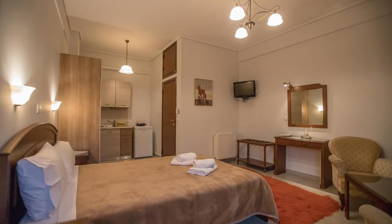 Nefeles Hotel