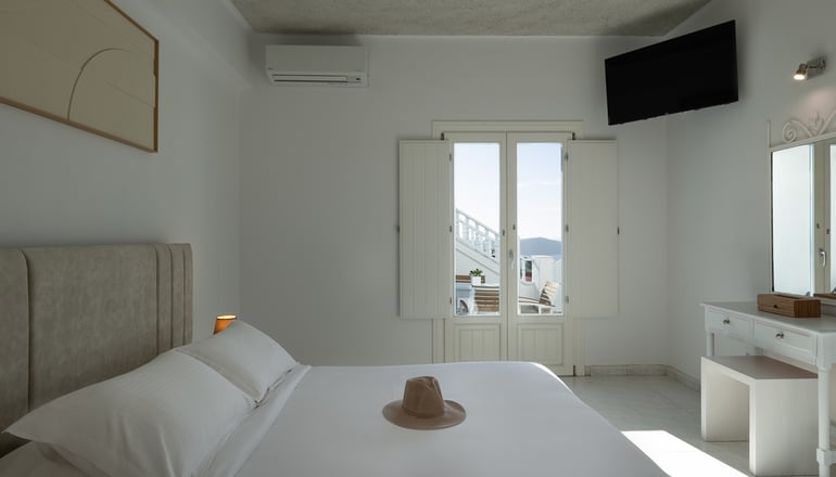 Nevma Suites - Φηροστεφάνι, Σαντορίνη
