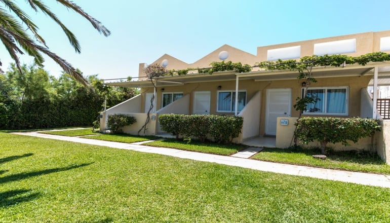 Niforeika Beach Hotel & Bungalows