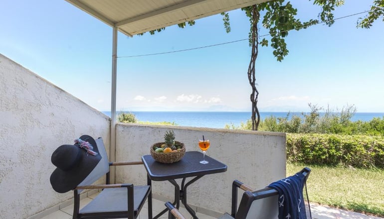 Niforeika Beach Hotel & Bungalows