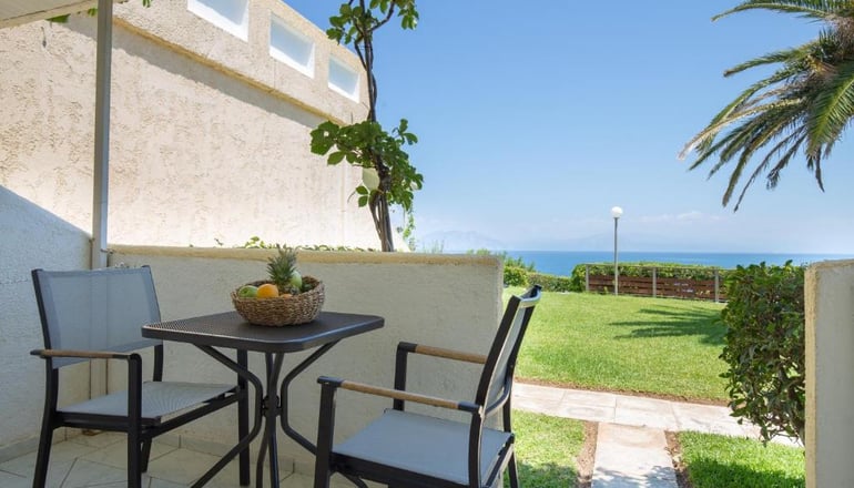 Niforeika Beach Hotel & Bungalows