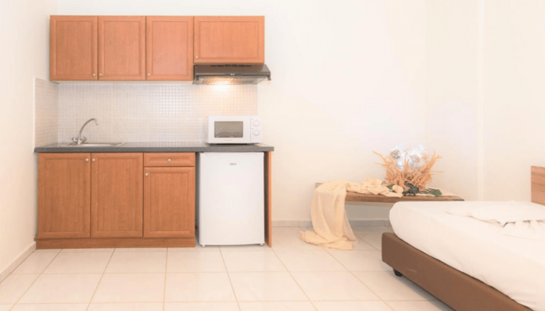 Niriedes-Dionyssos Village