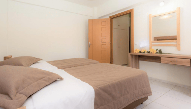 Niriedes-Dionyssos Village