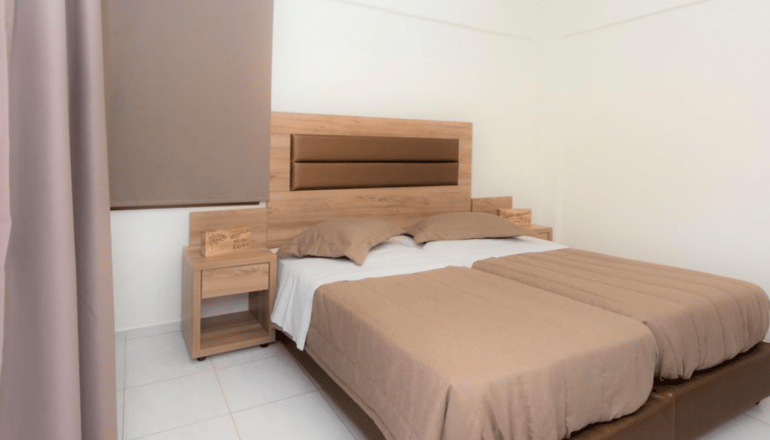 Niriedes-Dionyssos Village