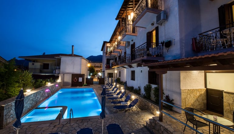 Nostos Hotel