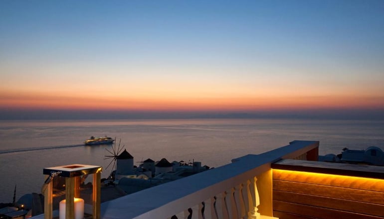 Oia Mansion