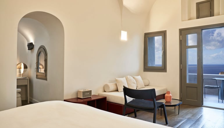 4* Old Castle - Οία, Σαντορίνη