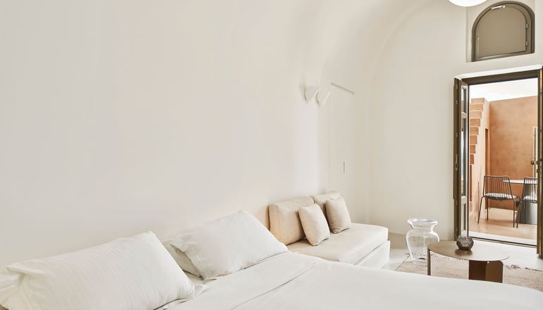 4* Old Castle - Οία, Σαντορίνη