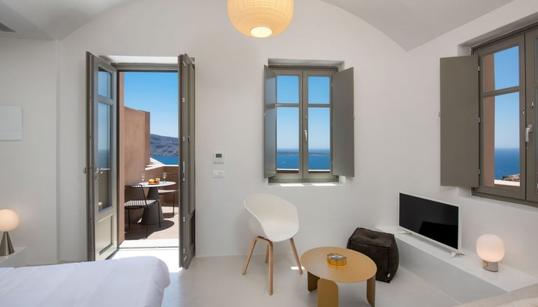 4* Old Castle - Οία, Σαντορίνη
