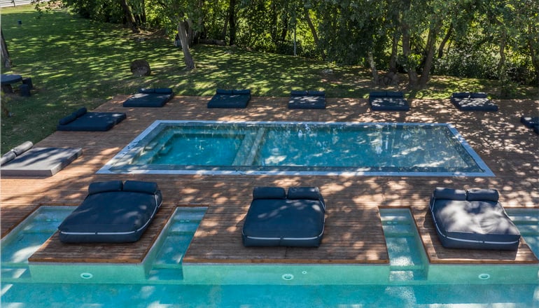 Oniropetra Boutique Hotel