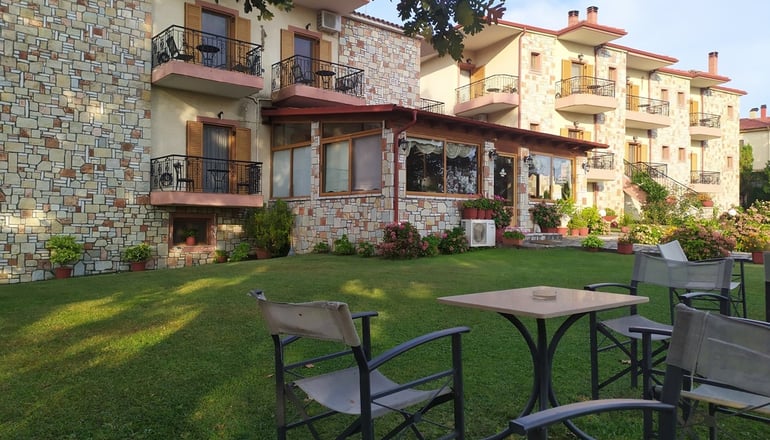 Orama Hotel & Suites