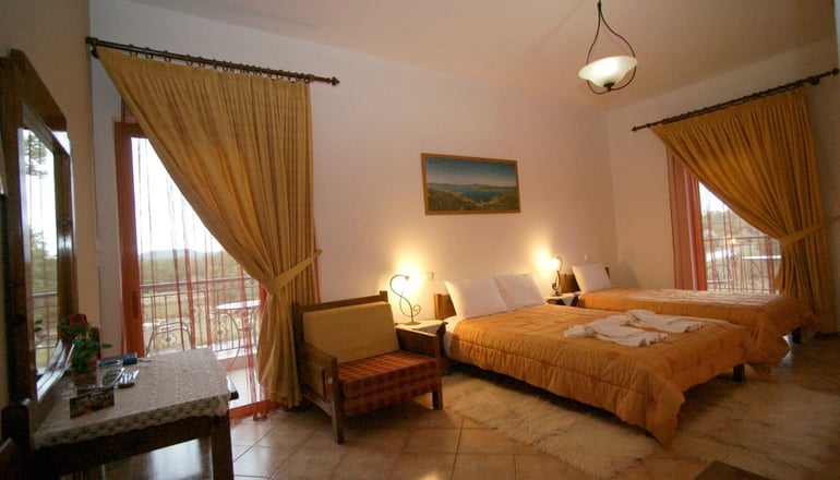 Orama Hotel & Suites