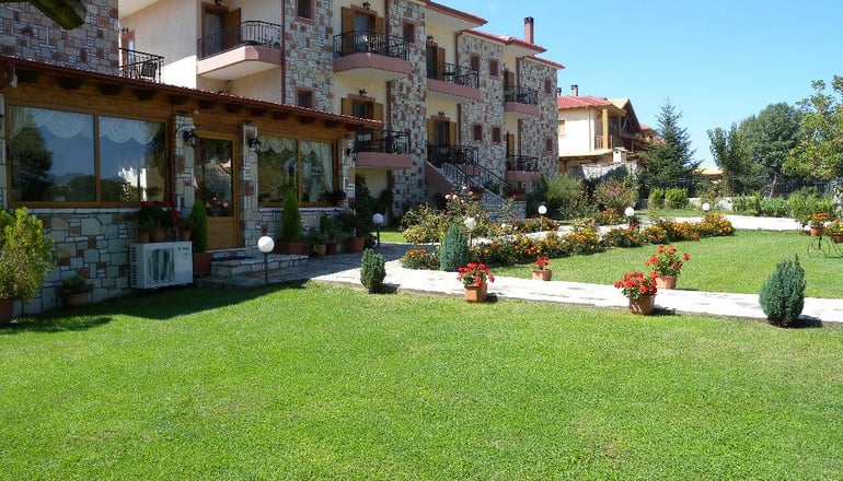 Orama Hotel & Suites