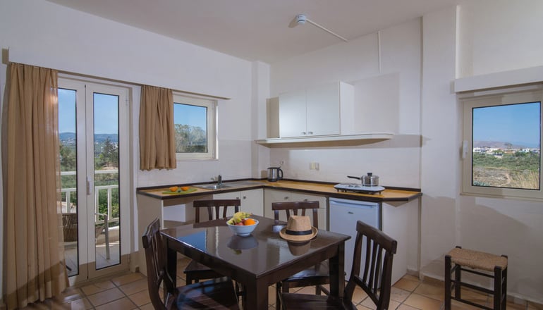 Ourania Apartments - Κάτω Γούβες, Κρήτη