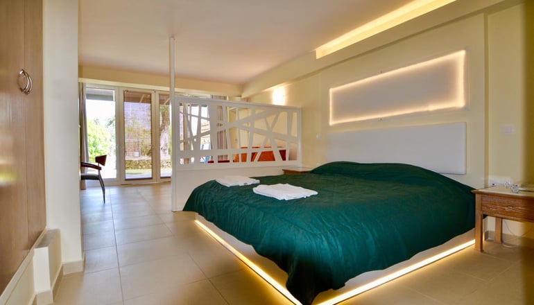 Paloma Blanca Hotel