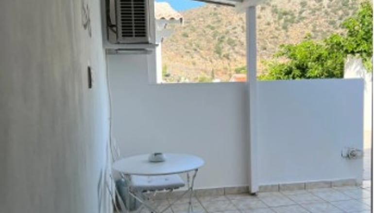 Paradisos Guesthouse - Άγιοι Πάντες, Γαλαξίδι