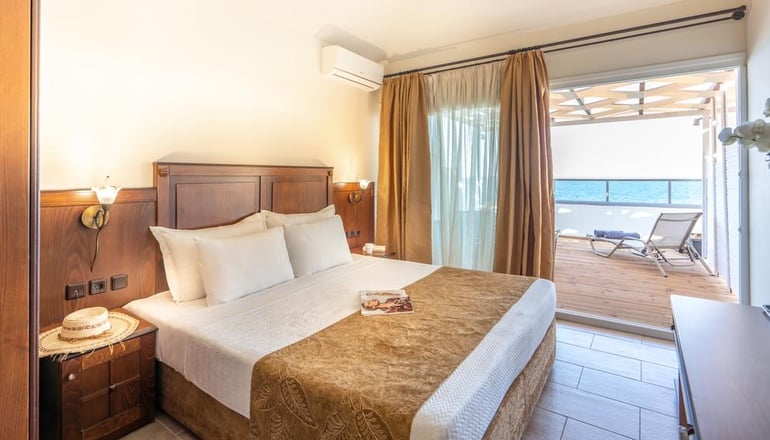 Paralia Beach Boutique Hotel