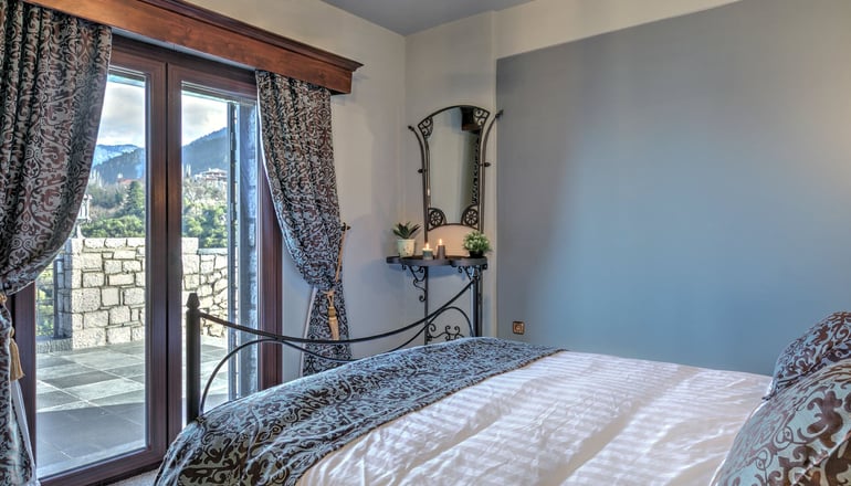 Volhon Mansions by Bill & John Apartments & Villas