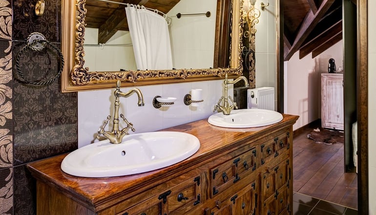 Volhon Mansions by Bill & John Apartments & Villas