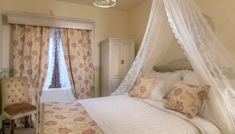 Volhon Mansions by Bill & John Apartments & Villas