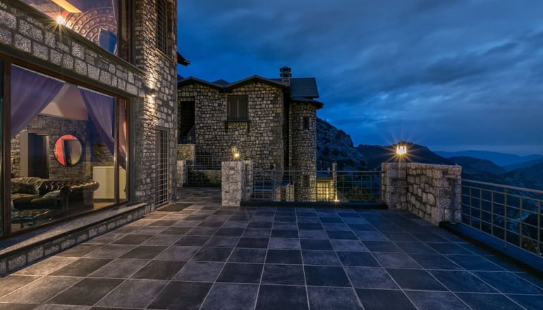 Volhon Mansions by Bill & John Apartments & Villas