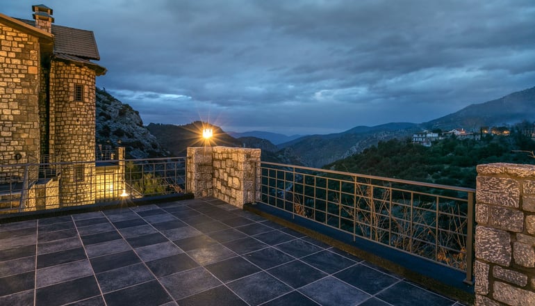 Volhon Mansions by Bill & John Apartments & Villas