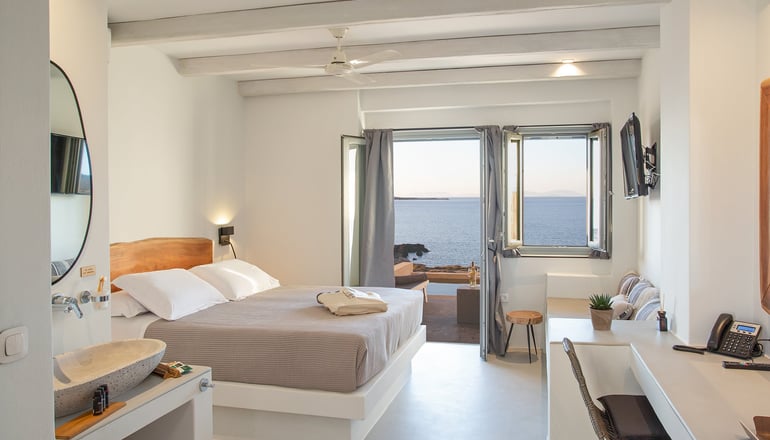 Paros Cape Suites