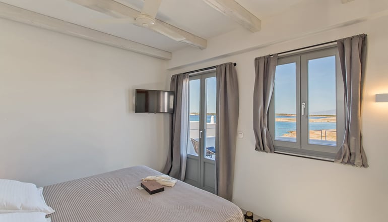 Paros Cape Suites