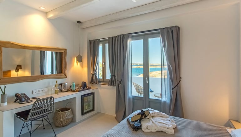 Paros Cape Suites