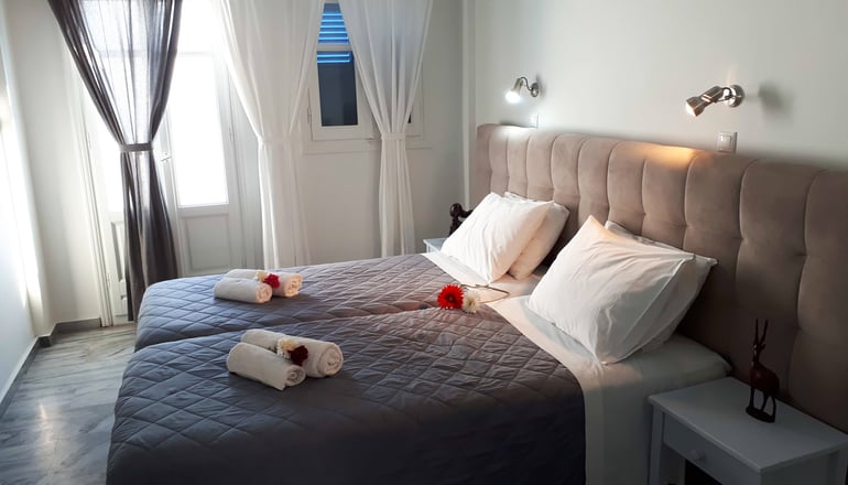 Petradi Hotel - Μυλοπότας, Ίος