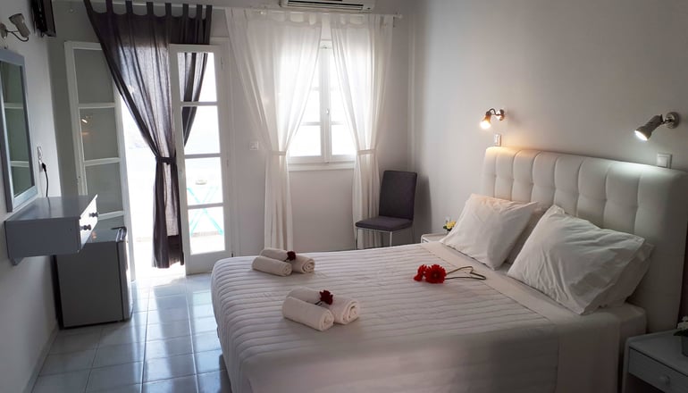 Petradi Hotel - Μυλοπότας, Ίος
