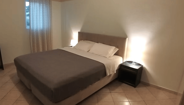 Petries Studios - Άγιοι Απόστολοι, Εύβοια