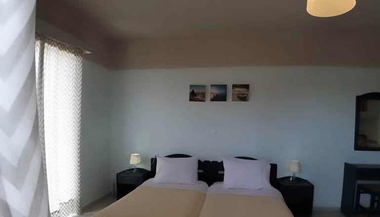 Petries Studios - Άγιοι Απόστολοι, Εύβοια