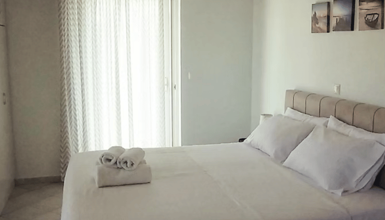 Petries Studios - Άγιοι Απόστολοι, Εύβοια