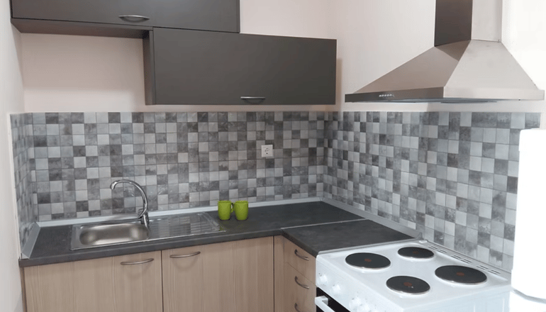 Petries Studios - Άγιοι Απόστολοι, Εύβοια