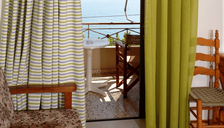 Pharos Rooms - Αιδηψός, Εύβοια