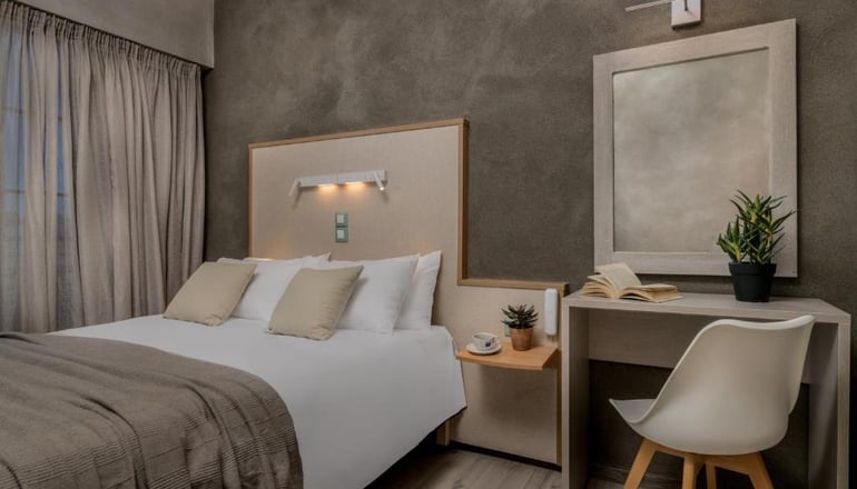 Phoenix Hotel