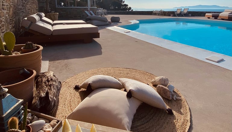 Pino Di Loto - Κίνι, Σύρος