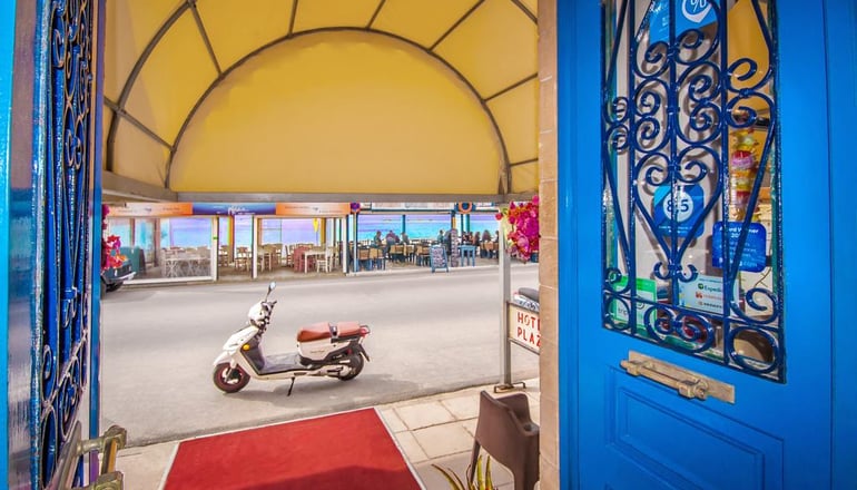 Plaza Hotel - Αίγινα