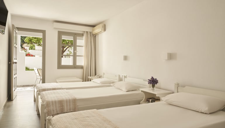 Polos Hotel - Παροικιά, Πάρος