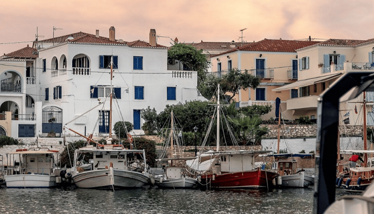 Porto Vecchio Luxury Suites Spetses