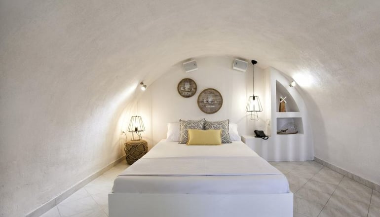 Privee Santorini