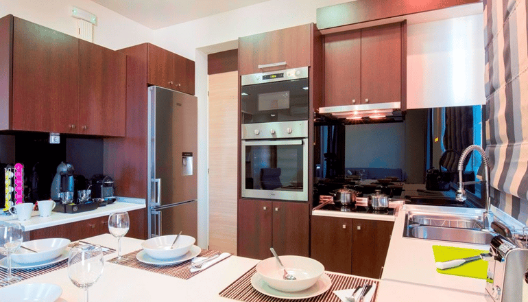 Rhodes Central Suite