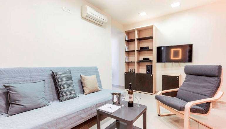 Rhodes Central Suite
