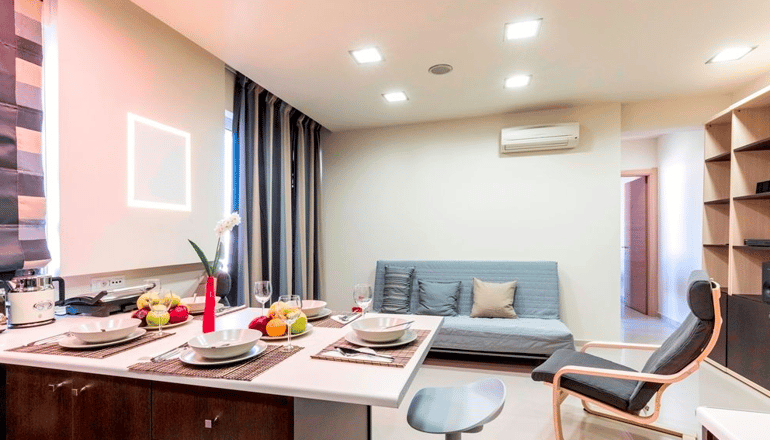 Rhodes Central Suite